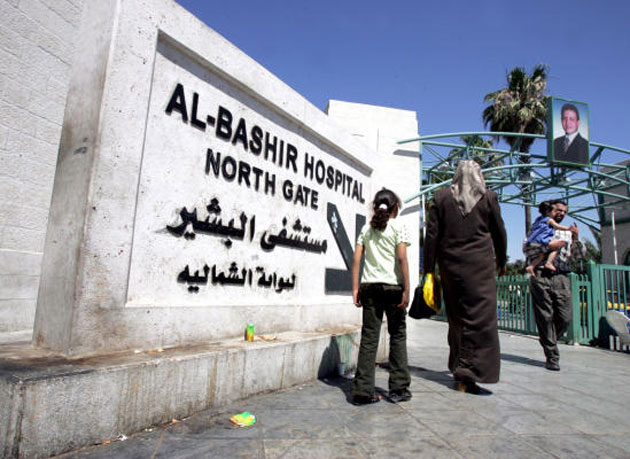 تأجيل العمليات الجراحية ومنع الزيارات وإغلاق