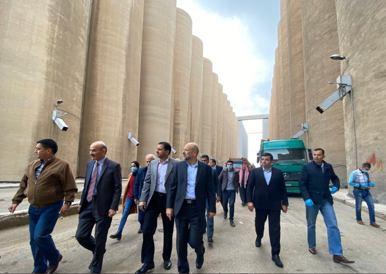 الرزاز يتفقد «صوامع الحبوب» ويؤكد المخزون