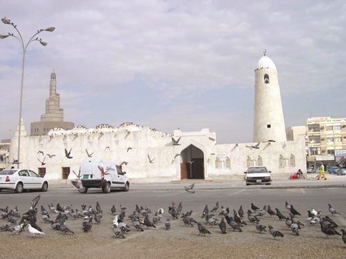 قطر تعلن اغلاق المساجد وايقاف صلوات