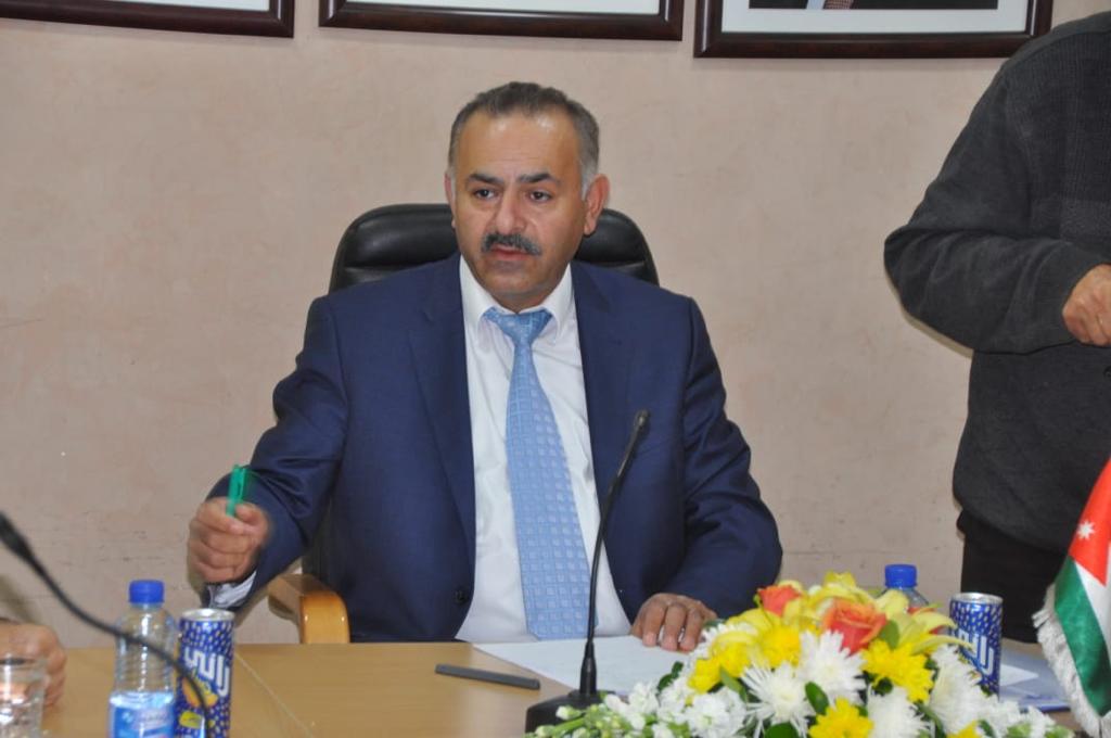 أطباء العيون الأردنية تتبرع بعشرة آلاف