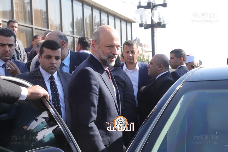 كيف فاجأ الرزاز الأردنيين..