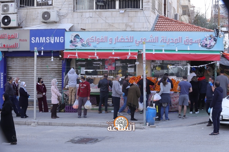 حركة كبيرة على الخضار والفواكه في