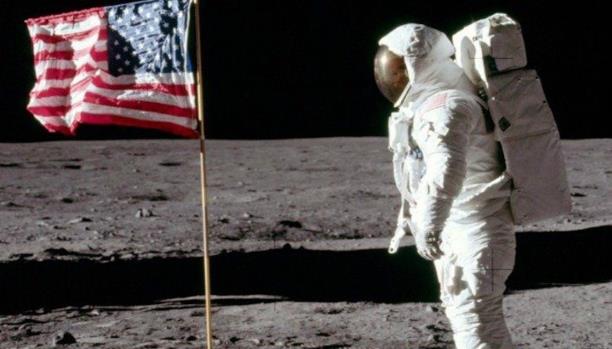 هذا مصير أول علم أميركي على