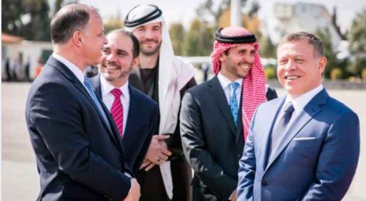 الملك ينشر صورة على تويتر