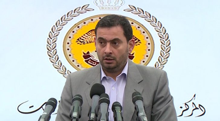 وزير الصناعة والتجارة: ’رفوف‘ المحلات بالعديد