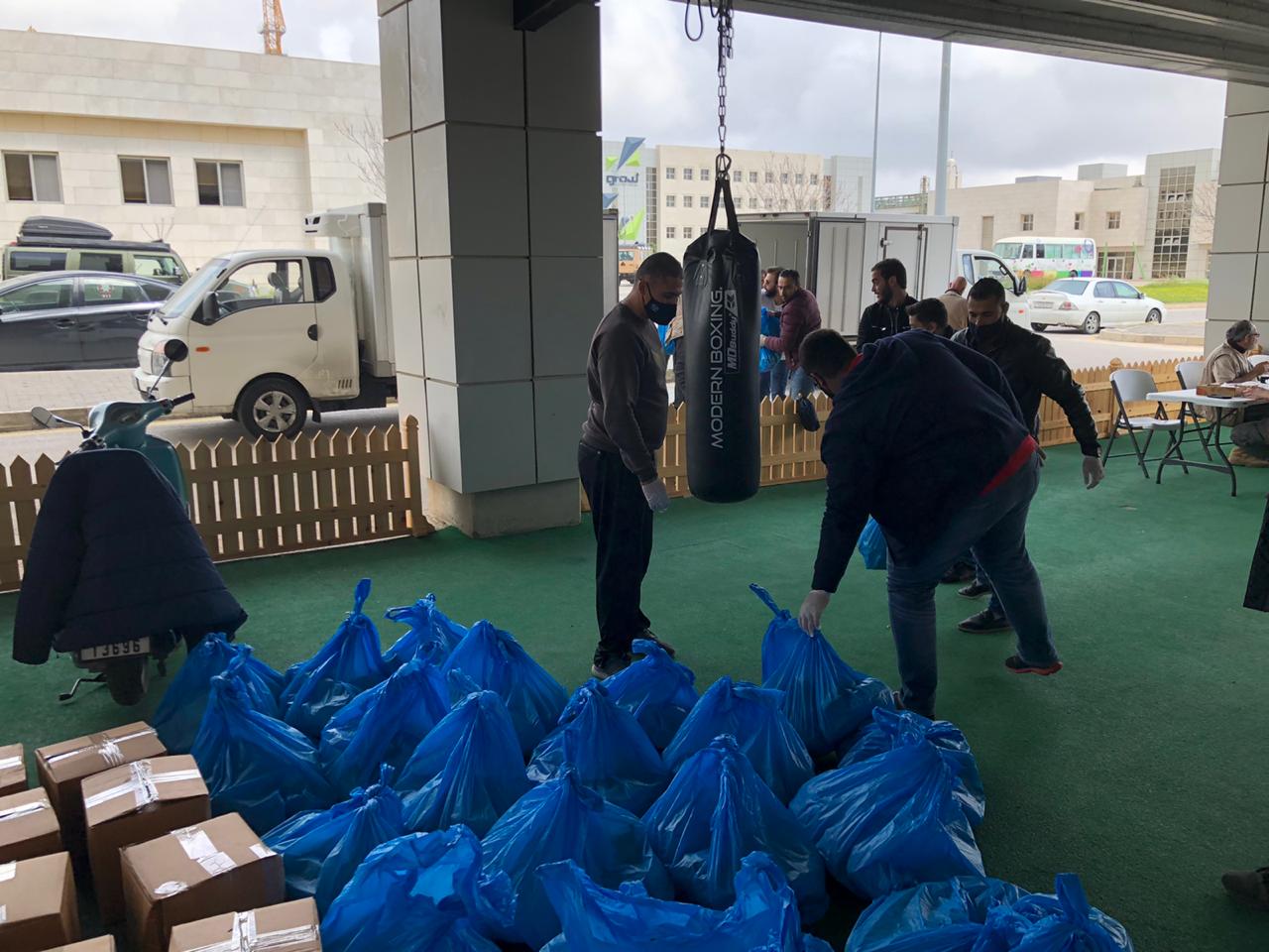 مؤسسة حب الأردن توزيع مساعدات غذائية