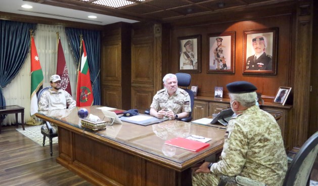 الملك: نشامى الجيش العربي هم درع