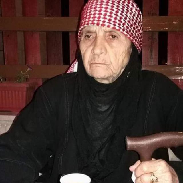 عشائر القرعان تشكر المعزين بوفاة الحاجة