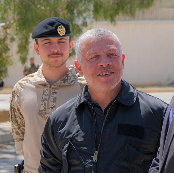 ولي العهد للملك: في الصفوف الأمامية