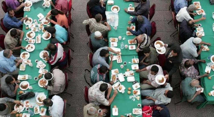 الأوقاف المصرية تمنع التراويح والاعتكاف في