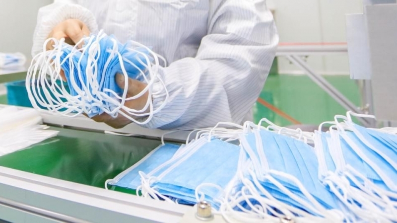 الصحة تتسلم معدات ومستلزمات طبية تبرع