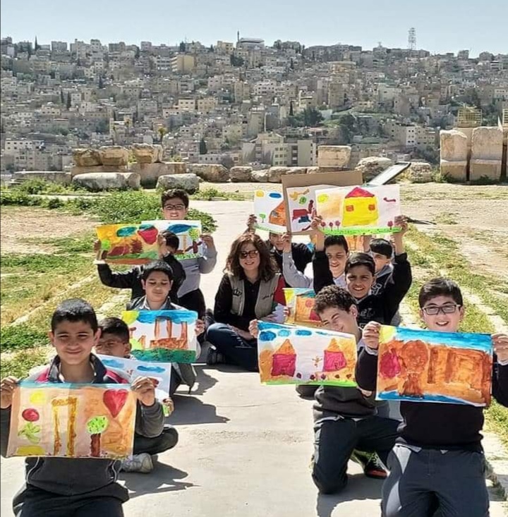 «لوّنها بالأمل» ترسم البسمة على وجوه