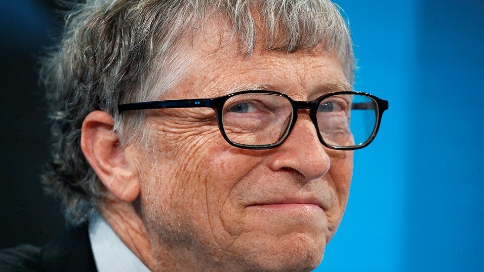 بيل غيتس يسمى البلد الذي يجب