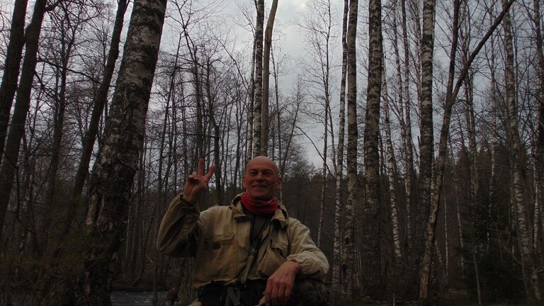 هرب إلى الغابة من كورونا ..