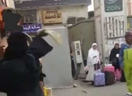 فيديو - شاب يصفع فتاة في