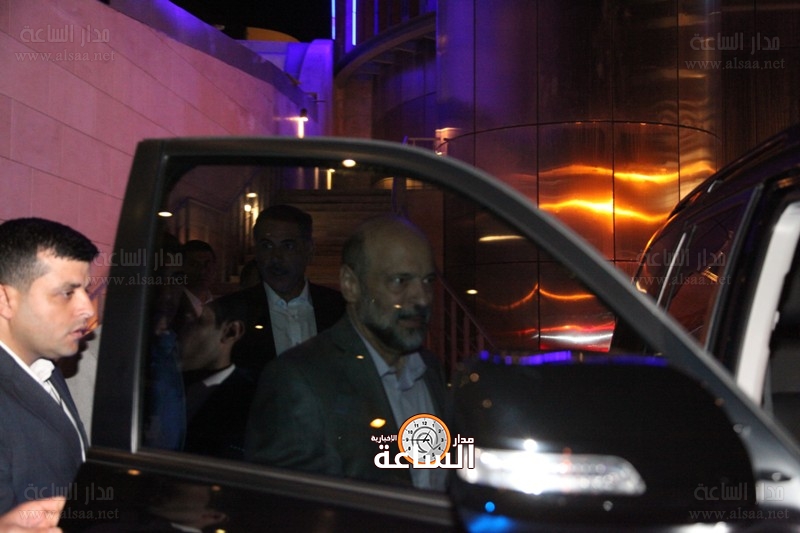 عمر الرزاز يهاتف عبدالكريم الكباريتي