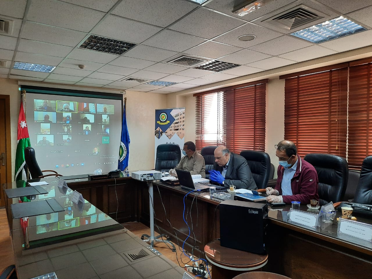 الناصر: على موظفي الخدمة المدنية متابعة