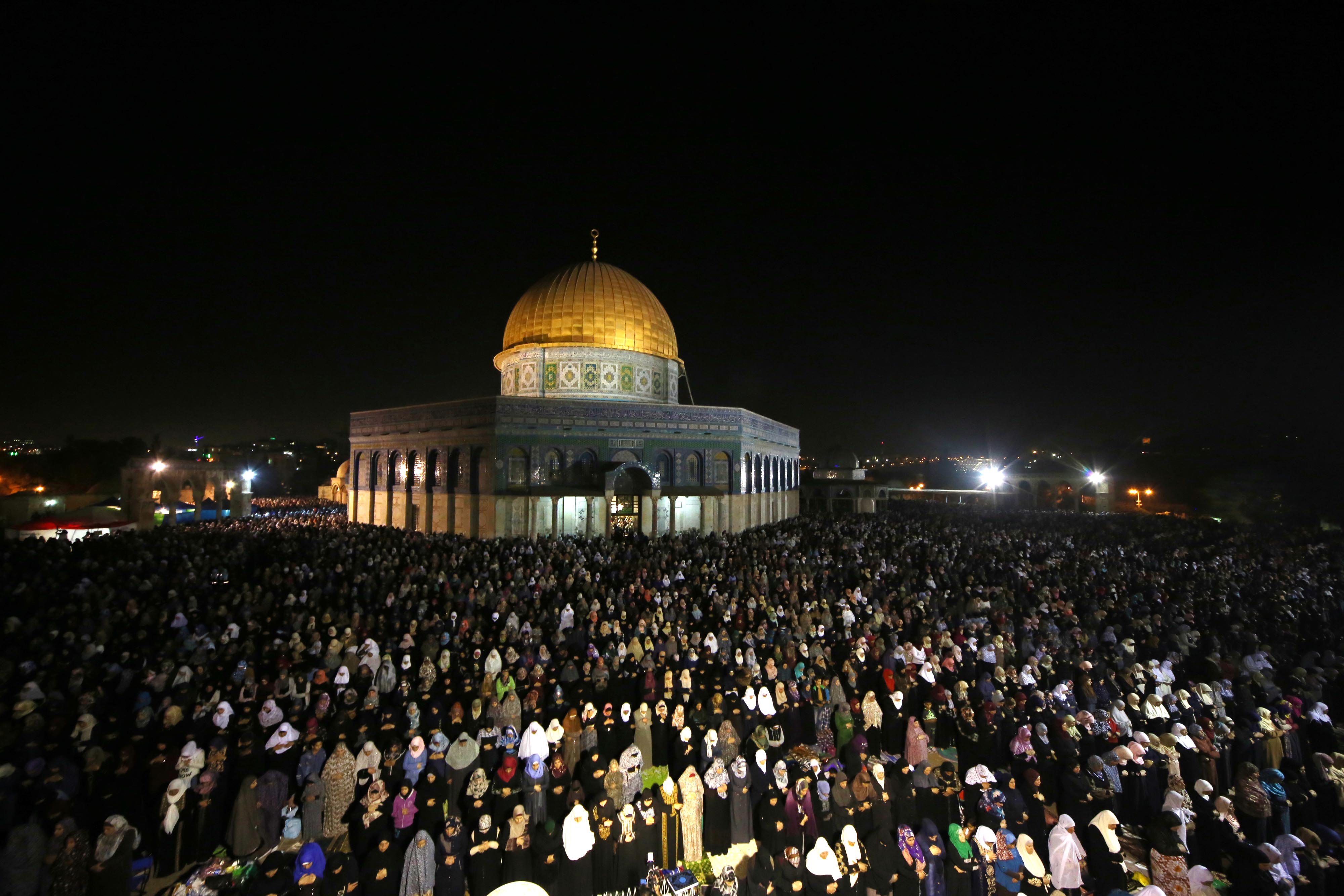 مفتي القدس: إغلاق مساجد فلسطين في