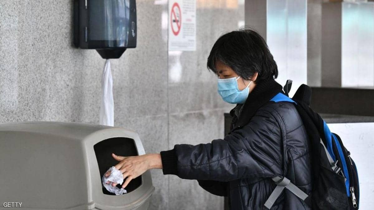 المناديل أم المجفف.. أيهما أفضل للتخلص