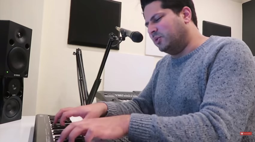 «كل مر سيمر» أغنية خاصة لعمر