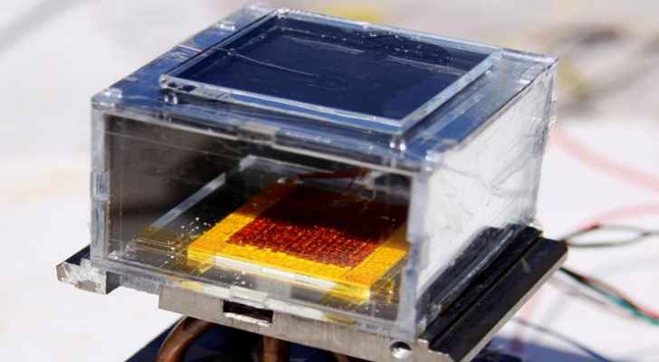 جهاز يستخرج المياه من الهواء المحيط