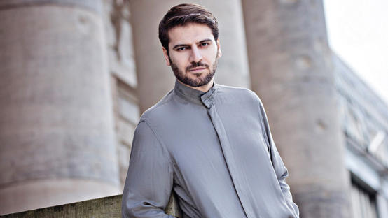 سامي يوسف يستعين بالأغاني الصوفية لمحاربة