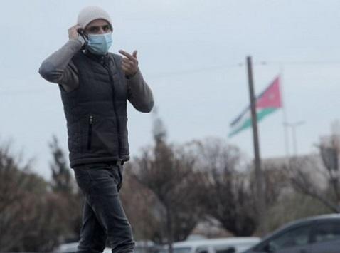 عواد يحارب كورونا بالكاريكاتير