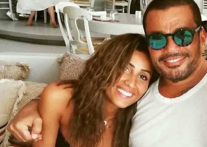 دينا الشربيني: عمرو دياب لم يغادر