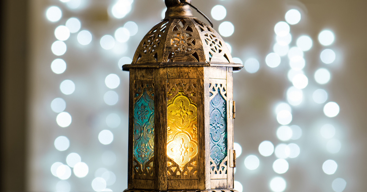 الإفتاء: تعليق الزينة والأنوار بشهر رمضان