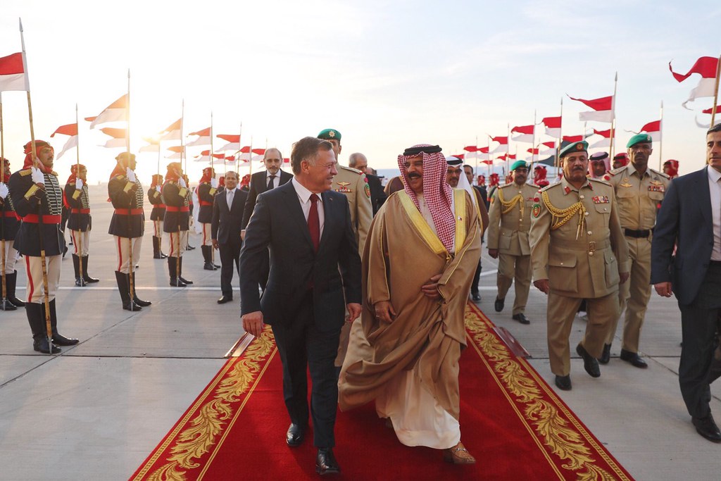 الملك يتلقى اتصالا هاتفيا من ملك