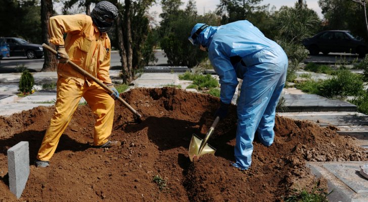 ميلانو تدفن جثث ضحايا كورونا الذين