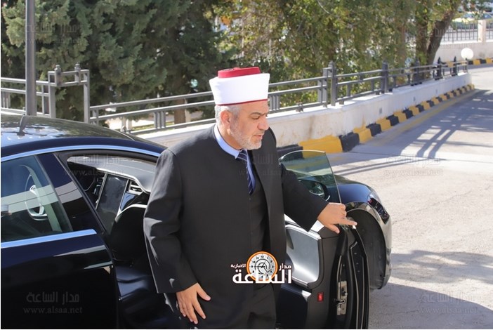 وزير الاوقاف في رسالة للاردنيين: نتألم