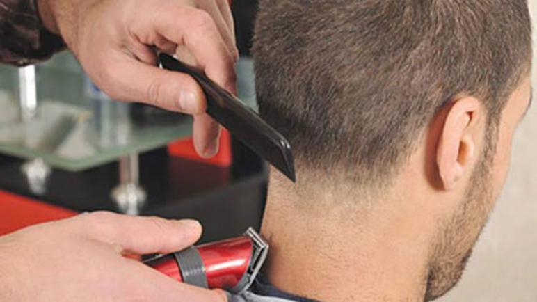 الحموري: السماح بفتح قطاعات الحلاقة والمدققين