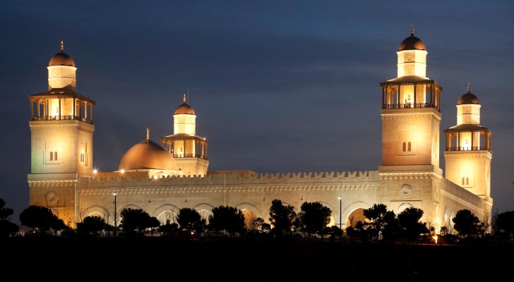 مصدر: لا قرار بفتح المساجد واستمرار