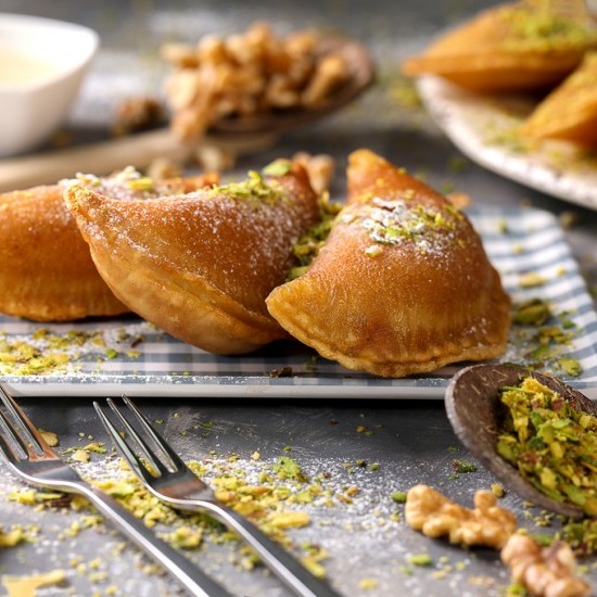 إغلاق محل قطايف في إربد لمخالفته