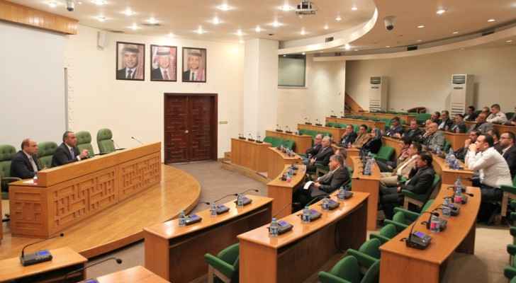 الشواربة: الأمانة تقف على الحياد