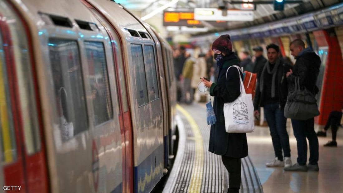 البريطانيون يخشون مغادرة منازلهم عند رفع