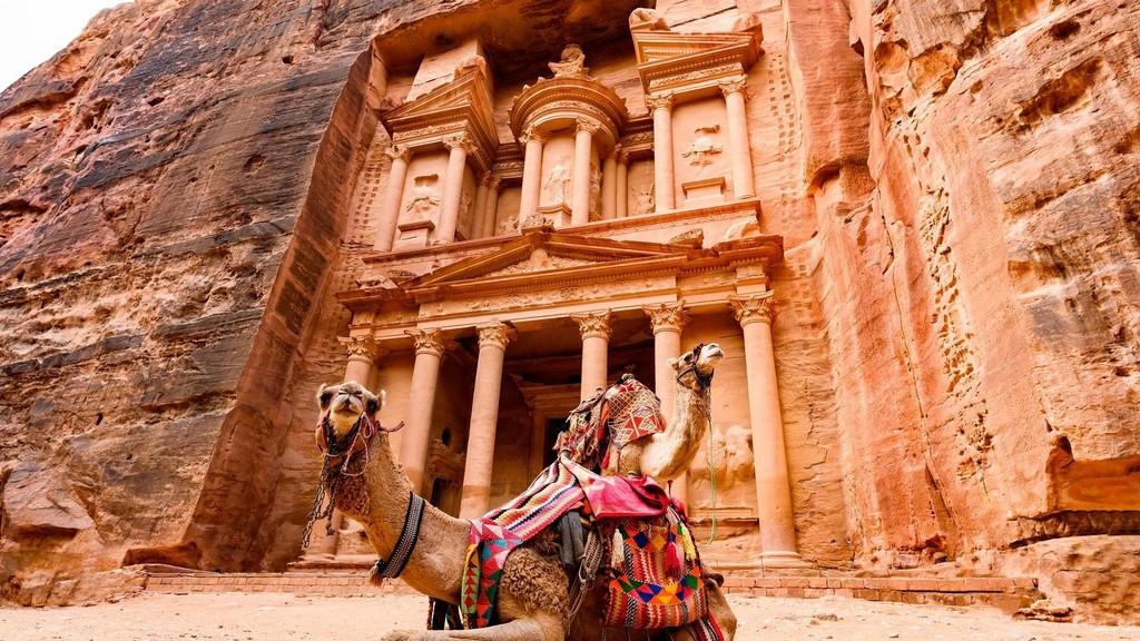 بحث آليات الترويج للسياحة عبر التقنيات