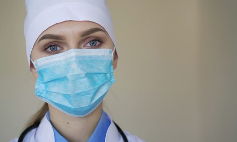 8 دنانير سعر عبوة الكمامات في