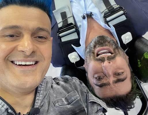 الثعبان يكشف معرفة باسم ياخور بمقلب