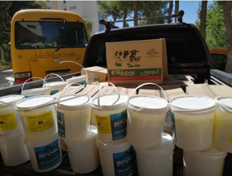 جامعة عمان الأهلية توزع طرود الخير