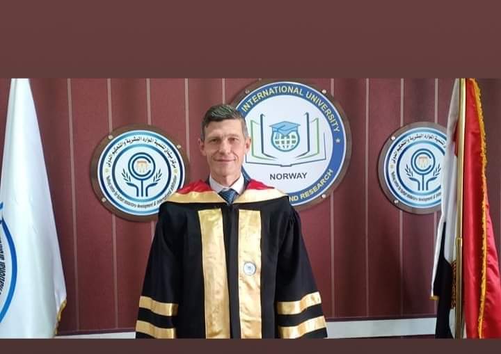 الدكتور والمستشار المصري محمود شعبان حسن..