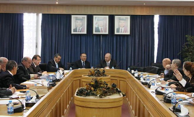 مشتركة الأعيان القانونية والخدمات تقر معدل