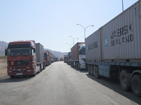 تحويل 100 سائق قادم من السعودية