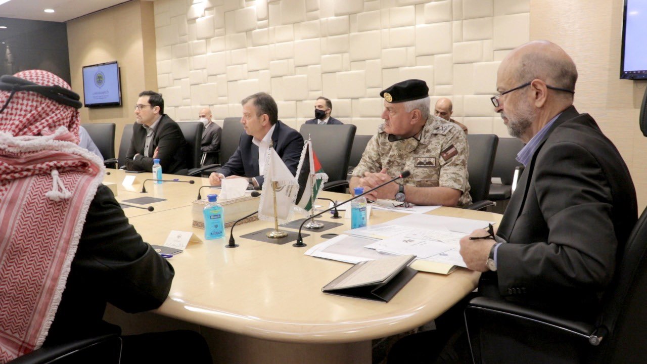 الرزاز يترأس اجتماعا في المركز الوطني