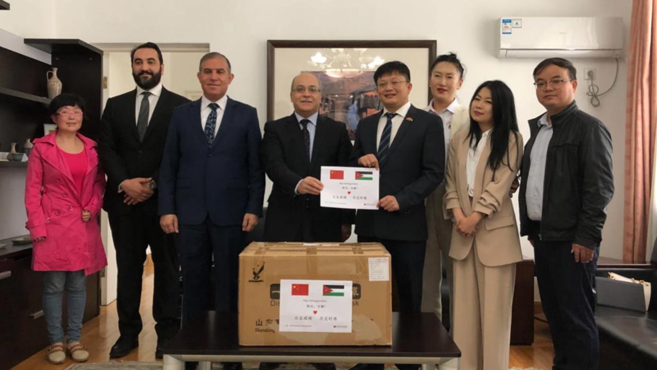 اتحاد الجامعات العرببة يحصل من الصين