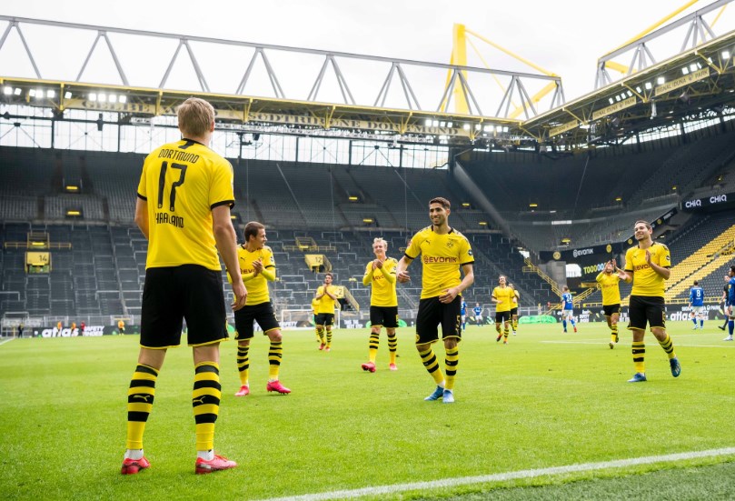 دورتموند ينفض غبار كورونا بتمزيق شباك