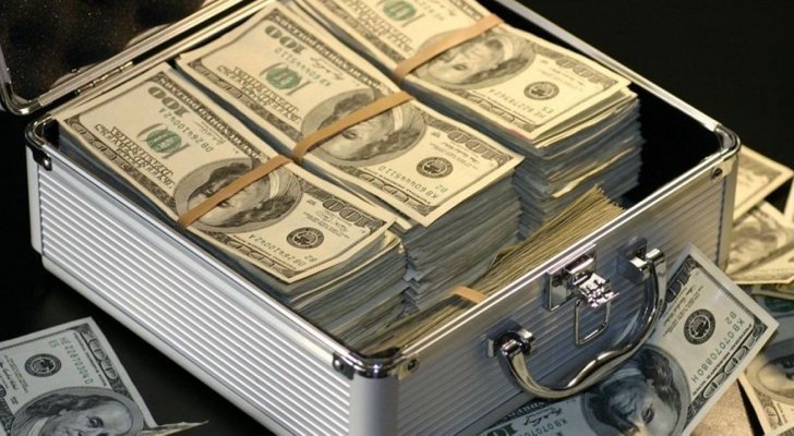 فاز بـ10 ملايين دولار.. وأعلن رغبته