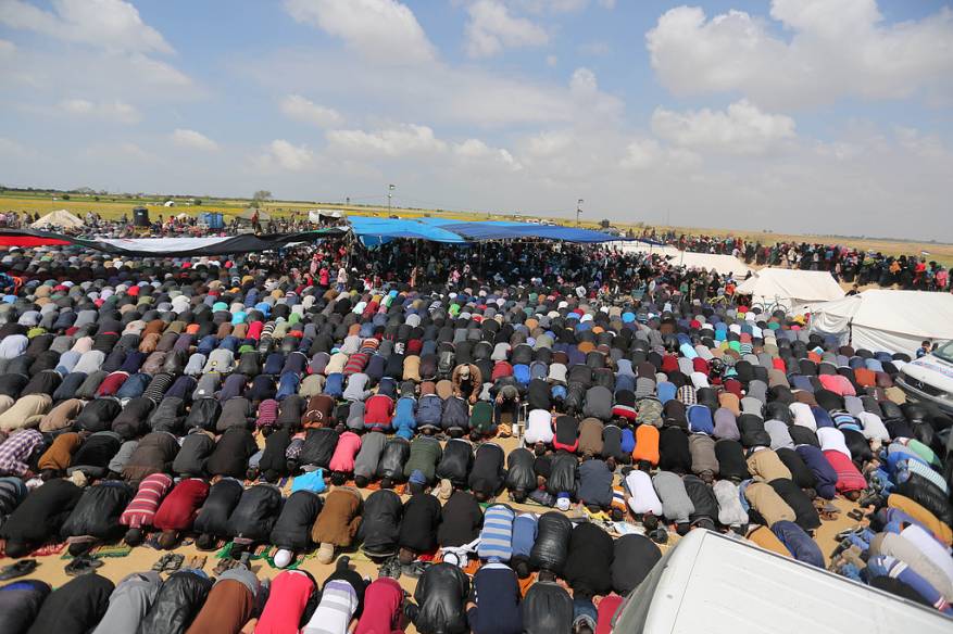 أوقاف غزة تقرر فتح المساجد للصلاة