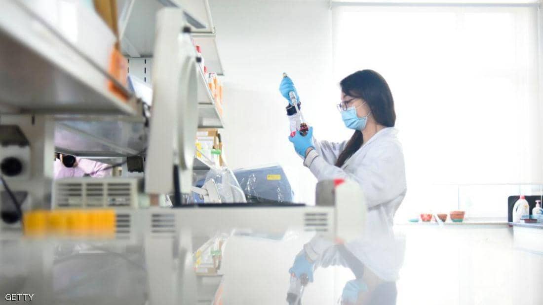 عالم بريطاني: فيروس كورونا غير قابل